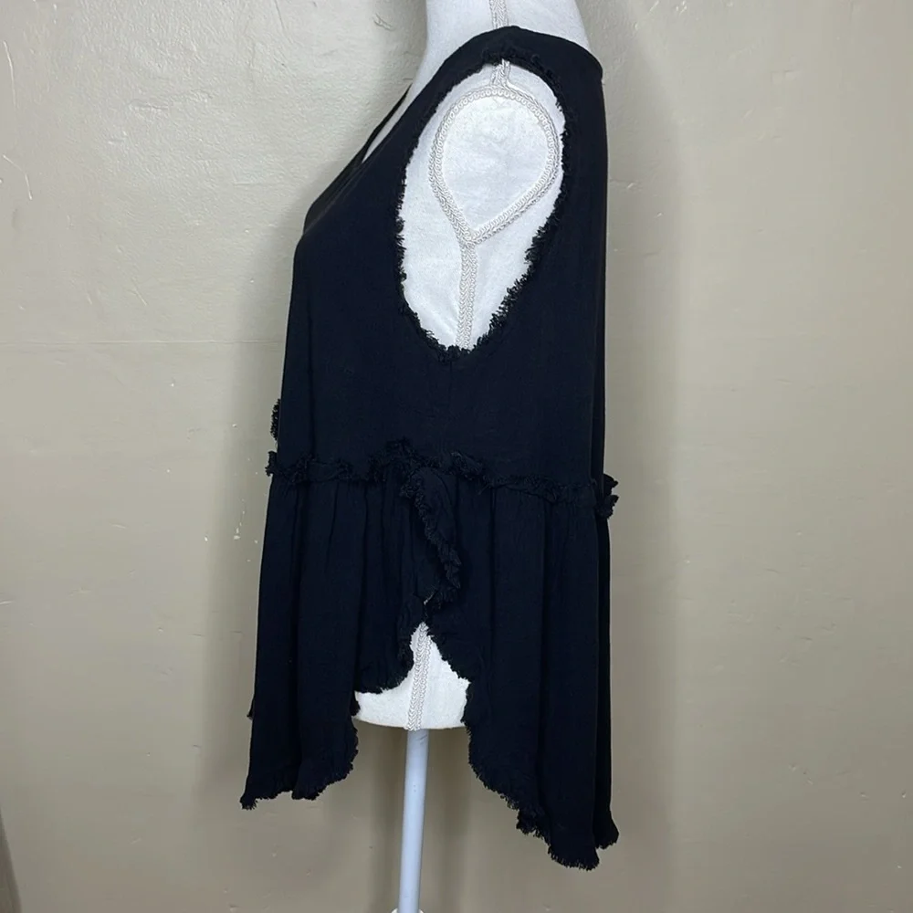 UMGEE Top Black Linen Blend Popover BOHO Side Splits to Waist Sleeveless Small - Picture 2 of 12